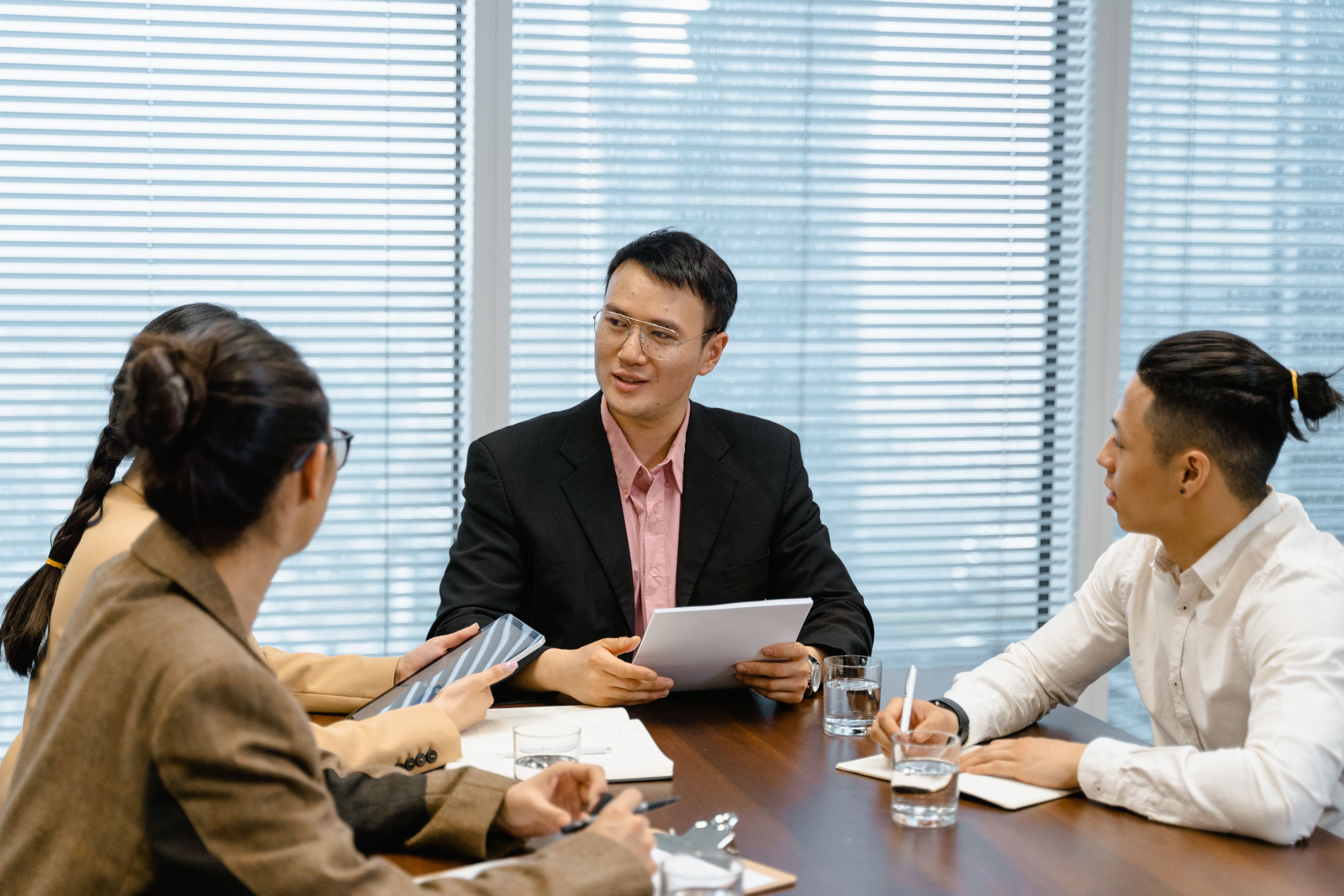 以贷养贷是什么意思？如何判断自己是否陷入了以贷养贷的恶性循环？